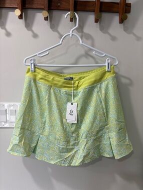 • NWT Tasc Rhythm Skirt •